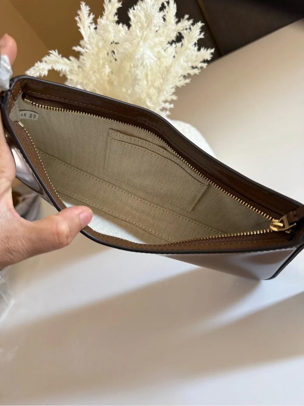 NWT , tory burch Emerson smooth shoulder bag brown rich walnut $400